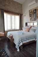 8 Design Urla