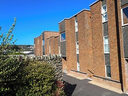 Flat 17, The Stones