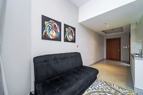 PVH - Sunny Studio - Madison Residency