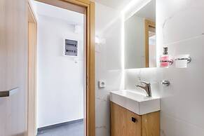 Andromeda - 1 Bedroom Apt & Terrace in Athens
