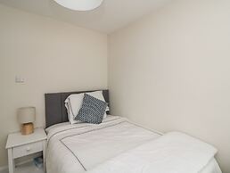 7 Belfort Court