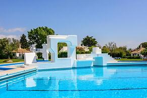 Nice Terrace Pool Studio