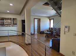 2 Floors Villa Close Ap lia Beach