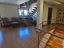 2 Floors Villa Close Ap lia Beach