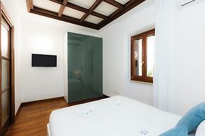Rental in Rome Vicolo Trevi Apartment