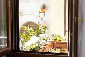 Rental in Rome Vicolo Trevi Apartment
