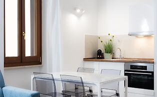 Rental in Rome Vicolo Trevi Apartment