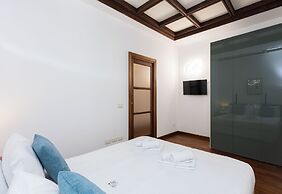 Rental in Rome Vicolo Trevi Apartment