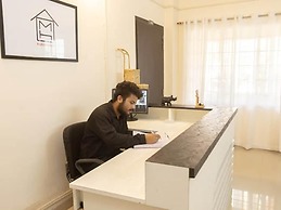 Malini Homes - Food & Lodging