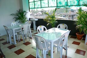 Malini Homes - Food & Lodging