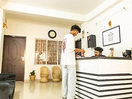 Malini Homes - Food & Lodging