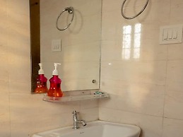 Malini Homes - Food & Lodging