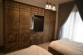 Golden Square Resort