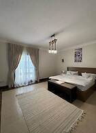 Golden Square Resort