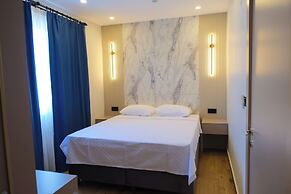 Solmare Suites