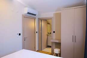 Solmare Suites