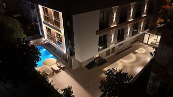 Solmare Suites