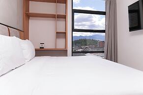 Metropolitan Living by HOUSY