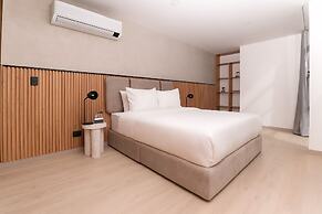 Metropolitan Living by HOUSY
