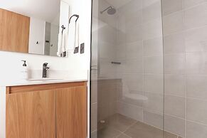 Metropolitan Living by HOUSY