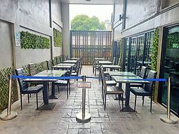 Mapeak Hotel