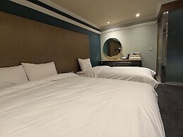 May Hotel