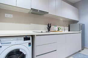 ICity Luxury Condo by Smarthome