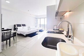 ICity Luxury Condo by Smarthome