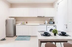 ICity Luxury Condo by Smarthome
