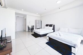 ICity Luxury Condo by Smarthome