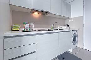 ICity Luxury Condo by Smarthome