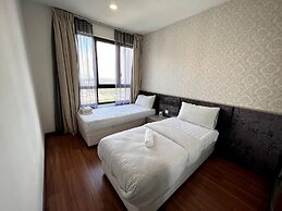 ICity Luxury Condo by Smarthome