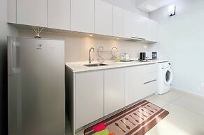 ICity Luxury Condo by Smarthome