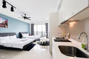 ICity Luxury Condo by Smarthome