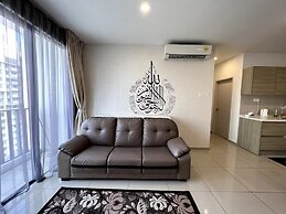 ICity Luxury Condo by Smarthome