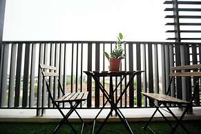 ICity Luxury Condo by Smarthome