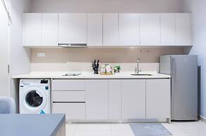 ICity Luxury Condo by Smarthome
