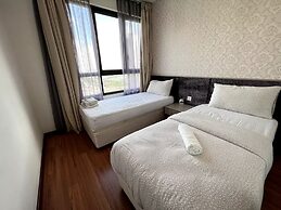ICity Luxury Condo by Smarthome
