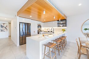 Luxury Coastal Living - Beach Life