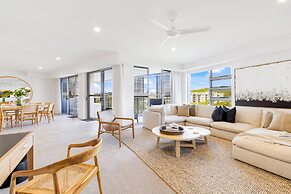 Luxury Coastal Living - Beach Life