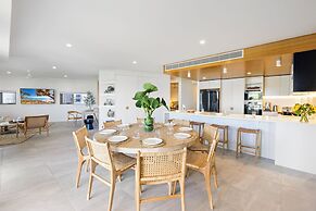 Luxury Coastal Living - Beach Life