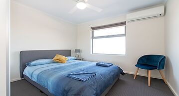 Unwind Adelaide City Condo