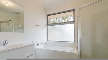 Unwind Adelaide City Condo