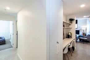 Unwind Bond Quarter Apartment 106
