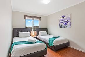Unwind Bulla Hill Heights Retreat
