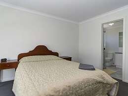 Unwind Modern City Townhouse