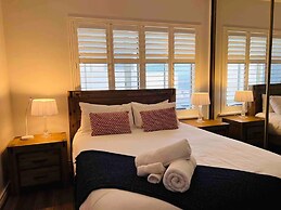 Unwind Esplanade Beach Escape No 5