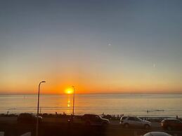 Unwind Esplanade Beach Escape No 5
