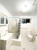 Unwind Esplanade Beach Escape No 5