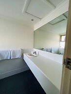 Unwind Glenelg Studio Apartment no 31